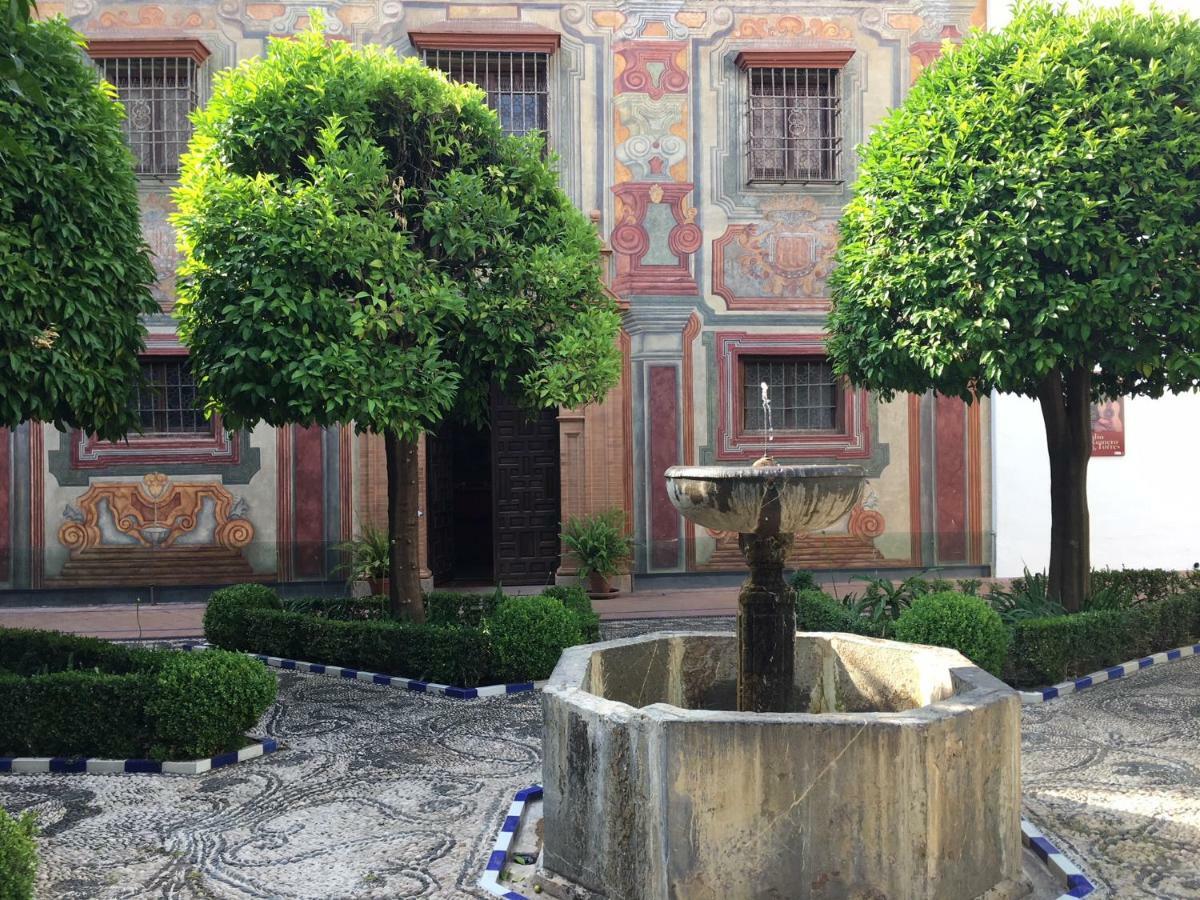 Patio De Lineros Pensión