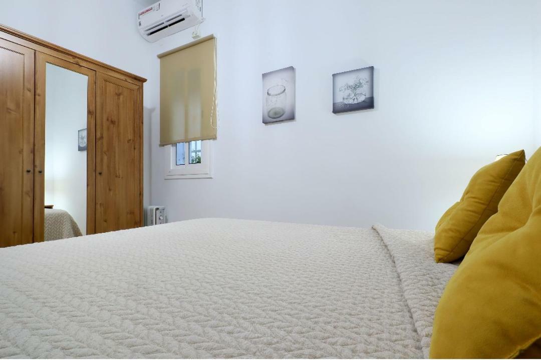 Apartment Piso En Emili's House2 *