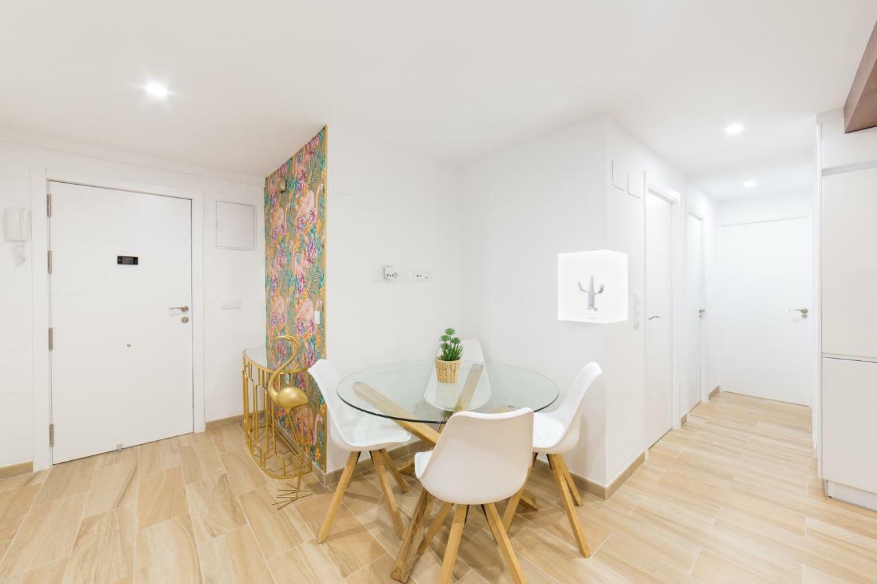 Deanes 5 Apartment