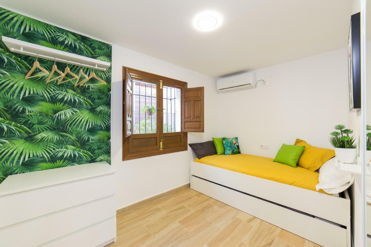 Deanes 5 Apartment