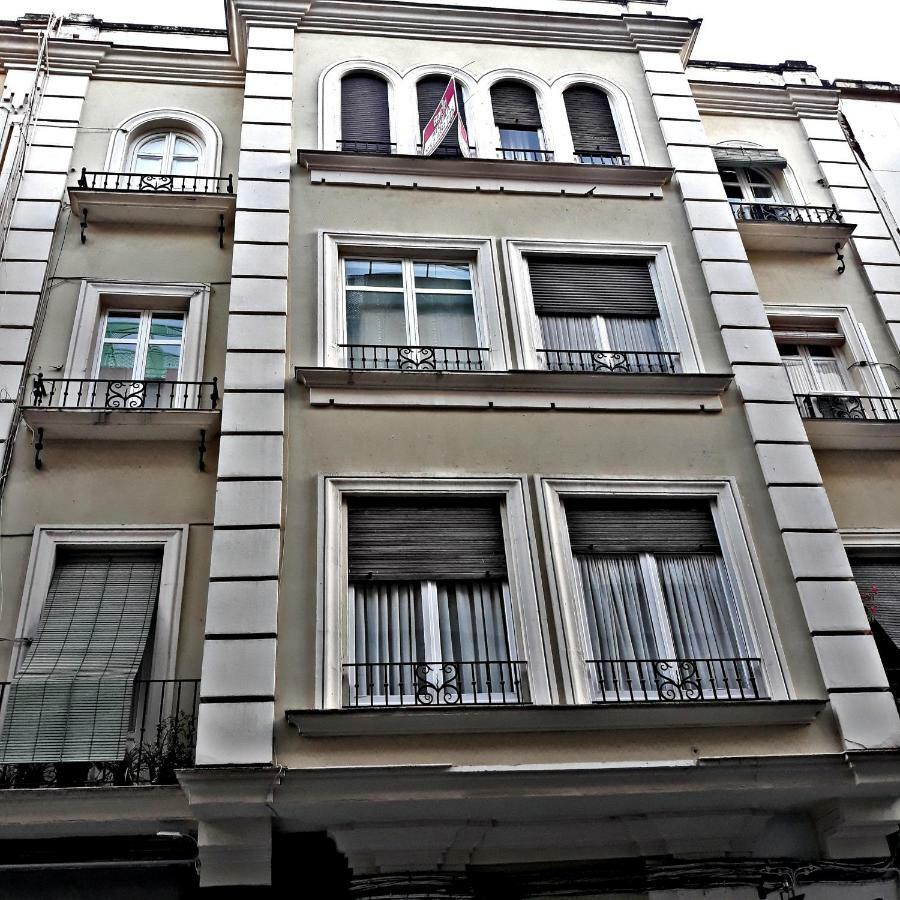 Gran Capitan Luxury Center Apartment- Parking Apartment *