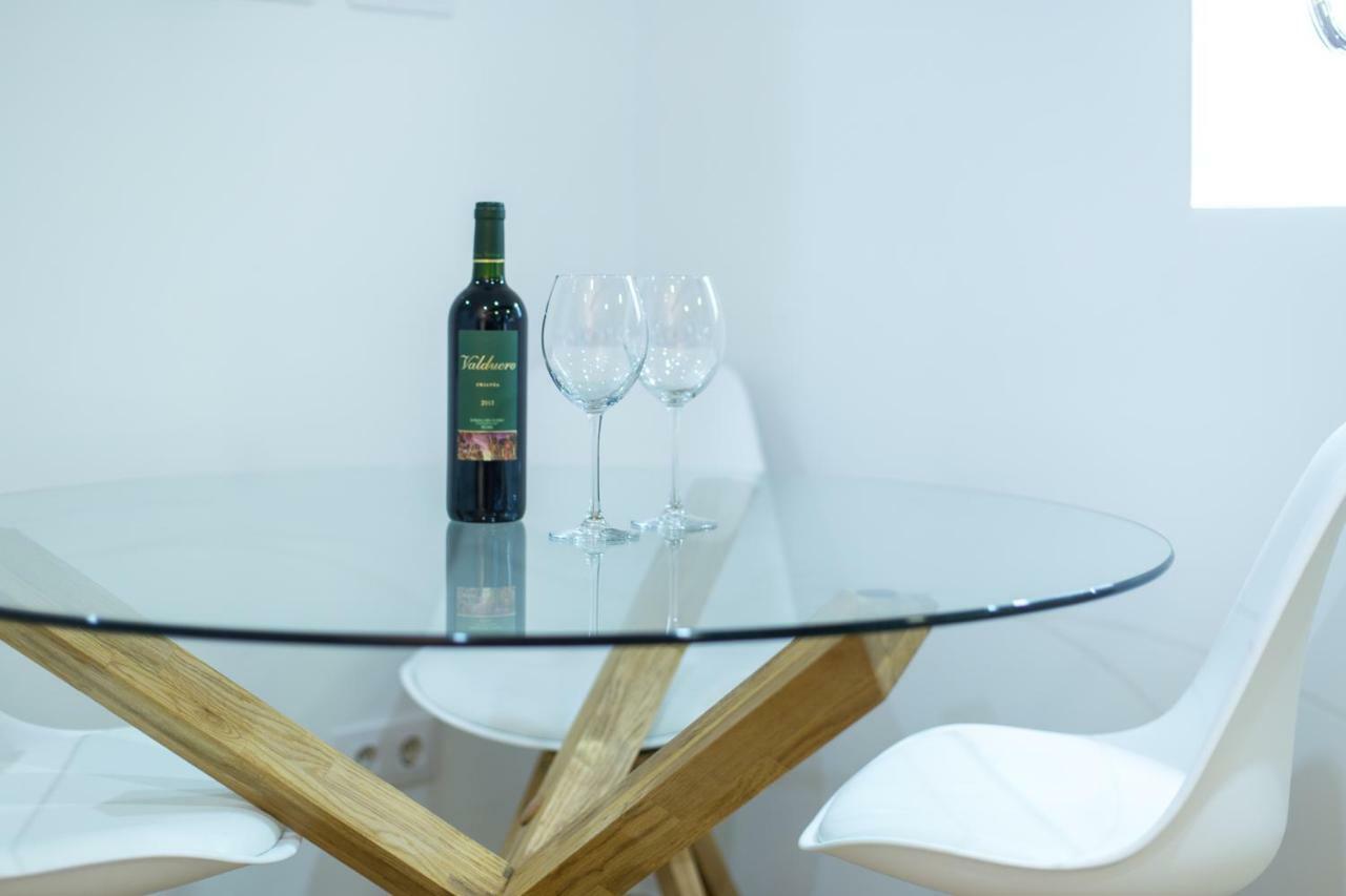Deanes 5 Apartment