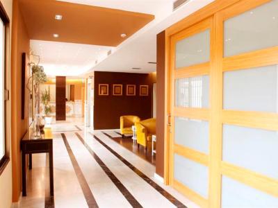 Oasis Hotel 2*