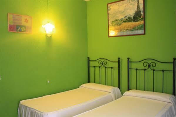 Guest house Hostal Funky By Arc House 2*