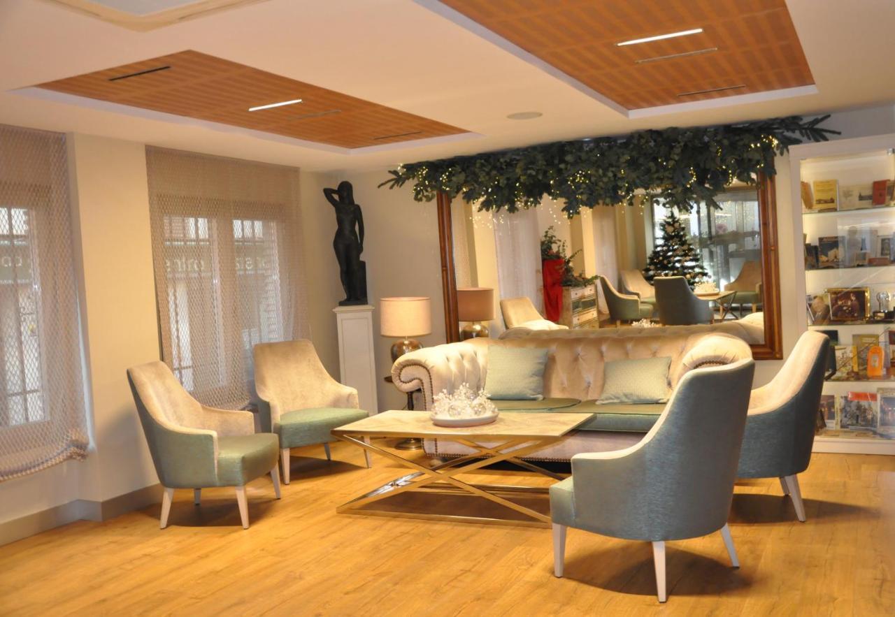 Hotel Selu 3*