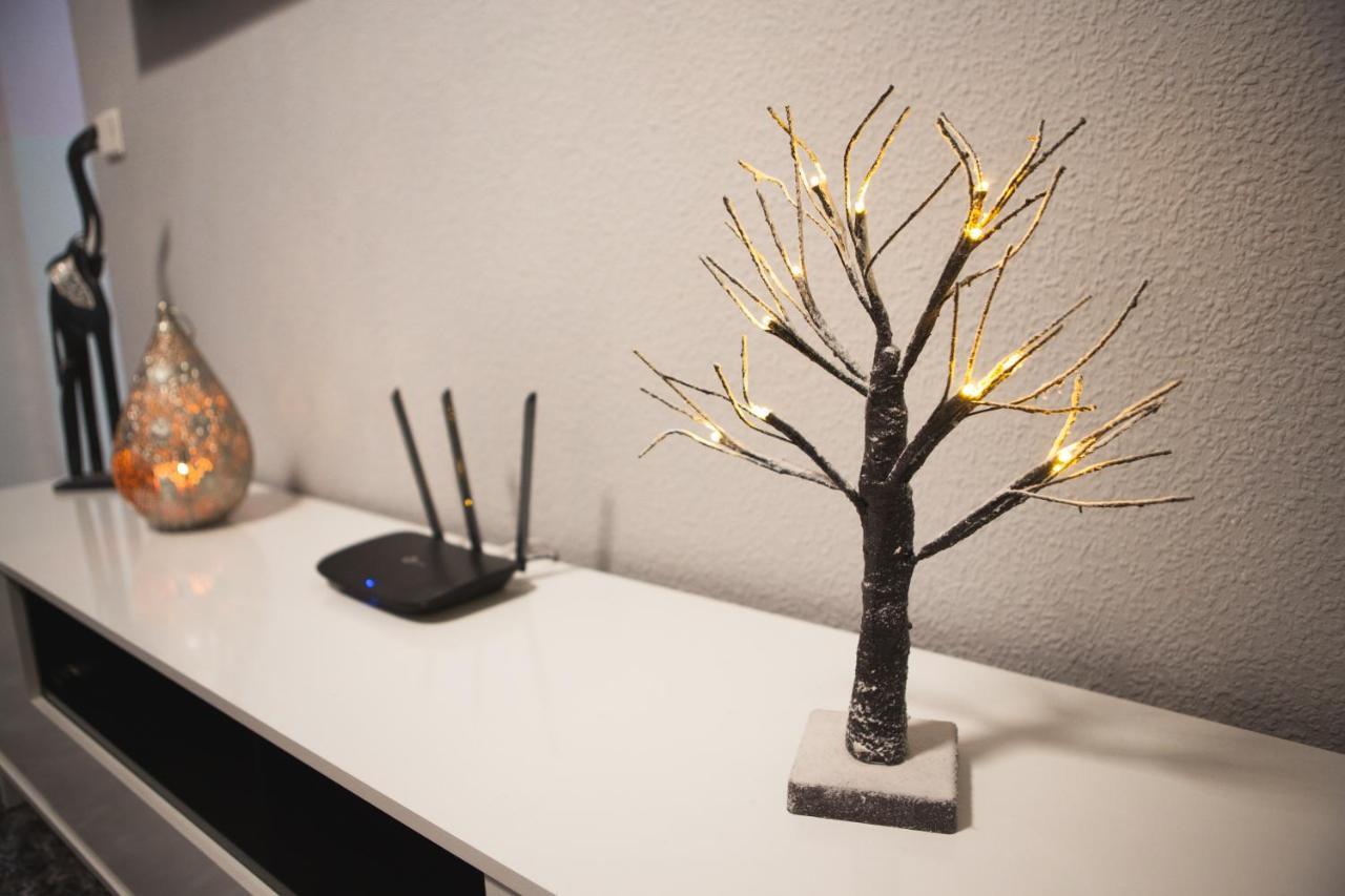 Apartamento Amor, Emoción Y Más, Auténtico Céntrico Climatizado,con Wifi, Cercano A La Catedral Y Estaciones *