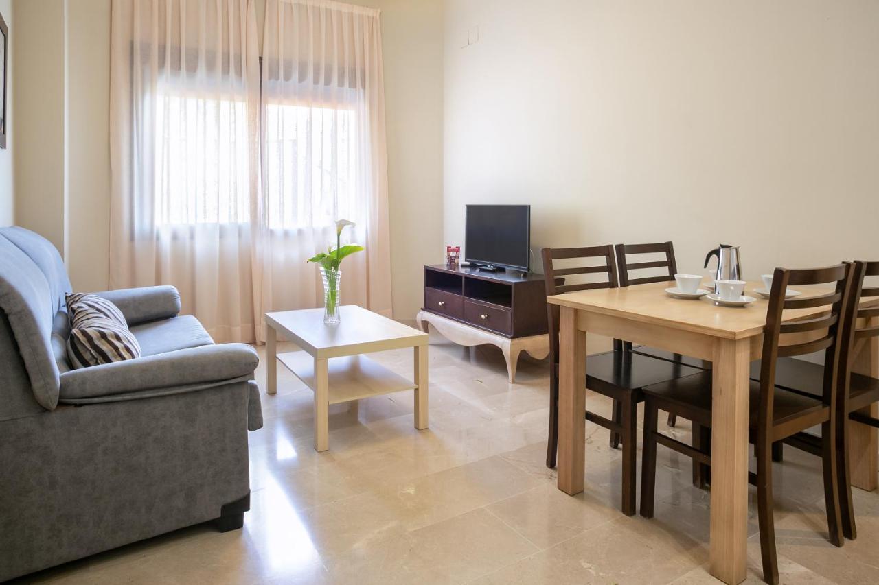 Turisticos La Castilleja Apartment
