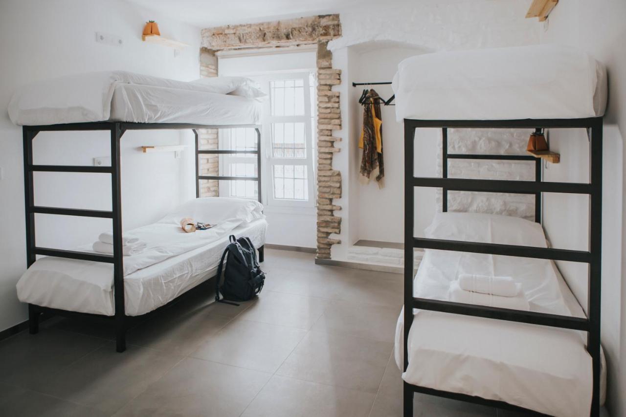 Hostal Option Be *