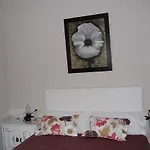 Apartamentos Los Jardines& Parking