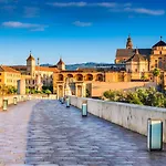 Bonito Atico En La Juderia De Cordoba