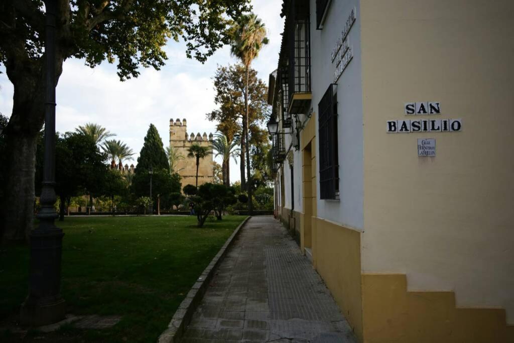Calle San Basilio - Patios. Aparcamiento Gratis Apartamento