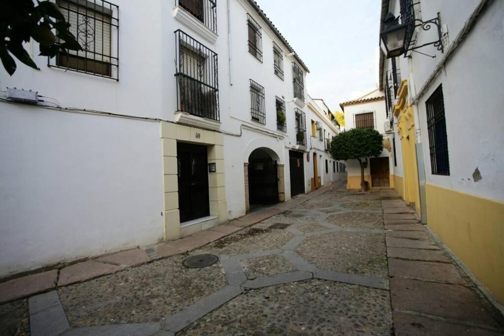 Apartamento Calle San Basilio - Patios. Aparcamiento Gratis