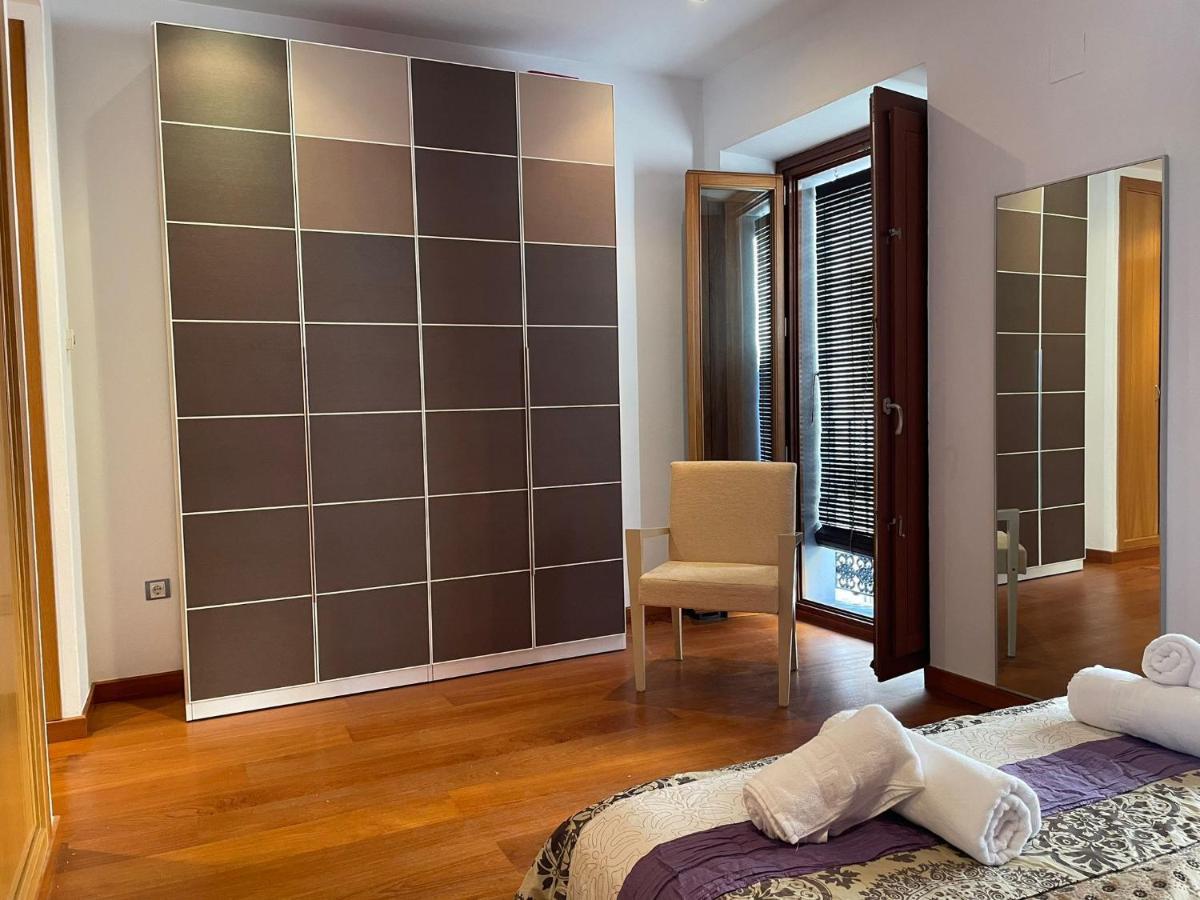 La Casa Del Pajaro Con Terraza Y Parking Gratuito Holiday home *