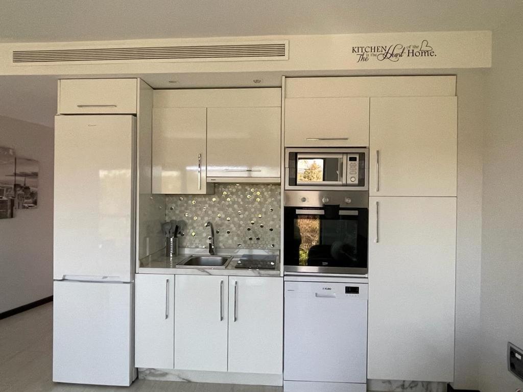 Tecnocordoba Ii Aparcamiento Privado Gratuito Y Piscina Apartamento *