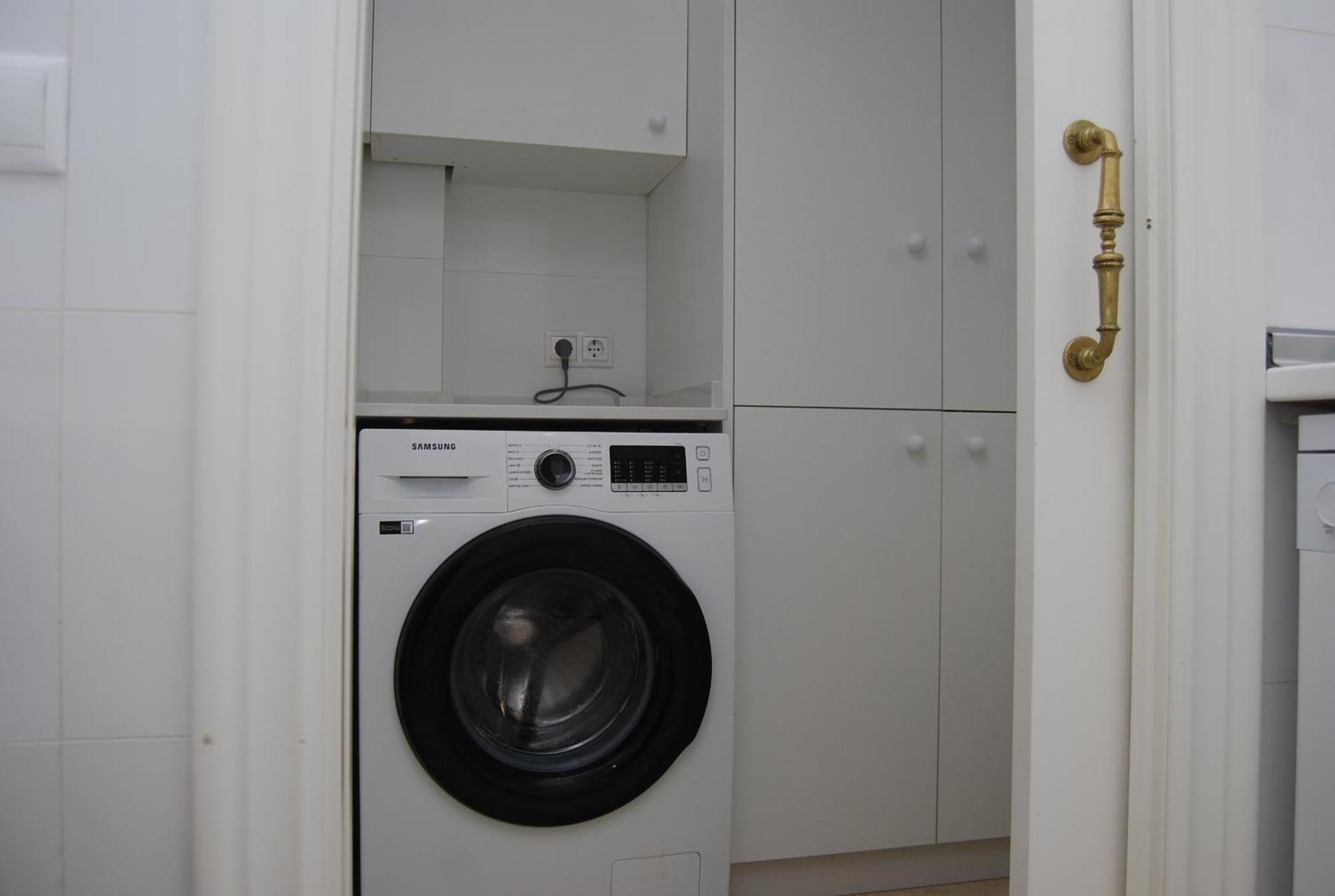Apartamento Nuevo Piso Céntrico Frente Mercado Victoria *