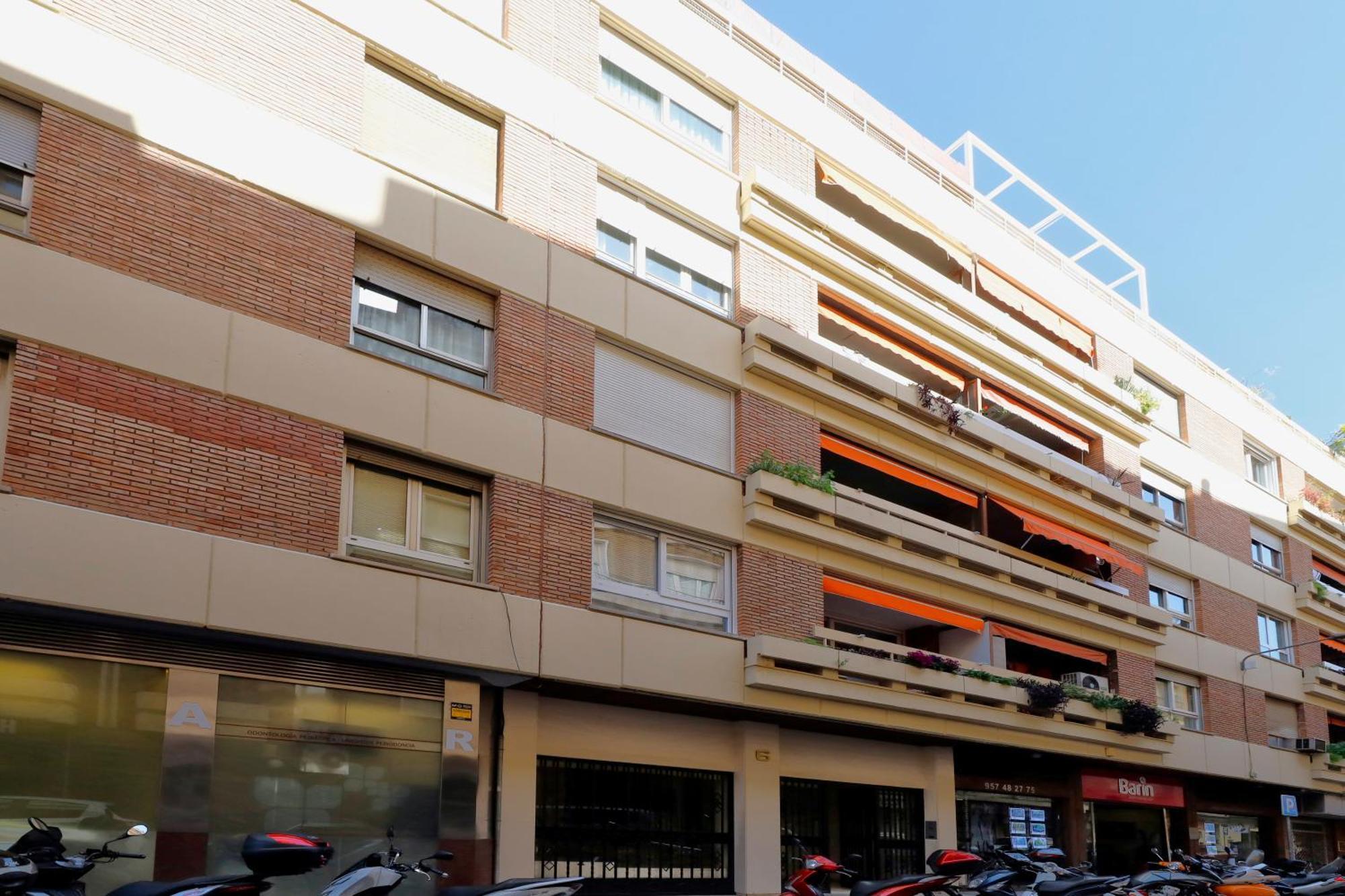 Apartment Esmeralda & Centro & Parking