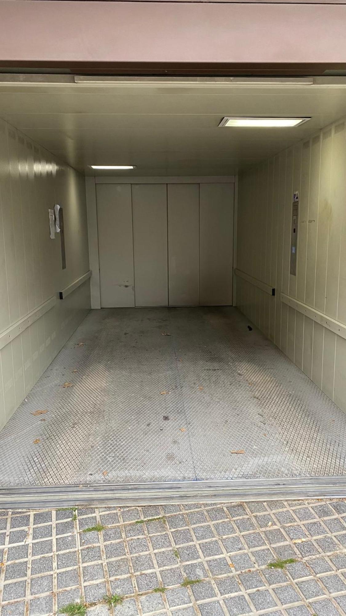 Apartamento Duplex Junto Al Puente Con Gran Terraza Y Parking Privado