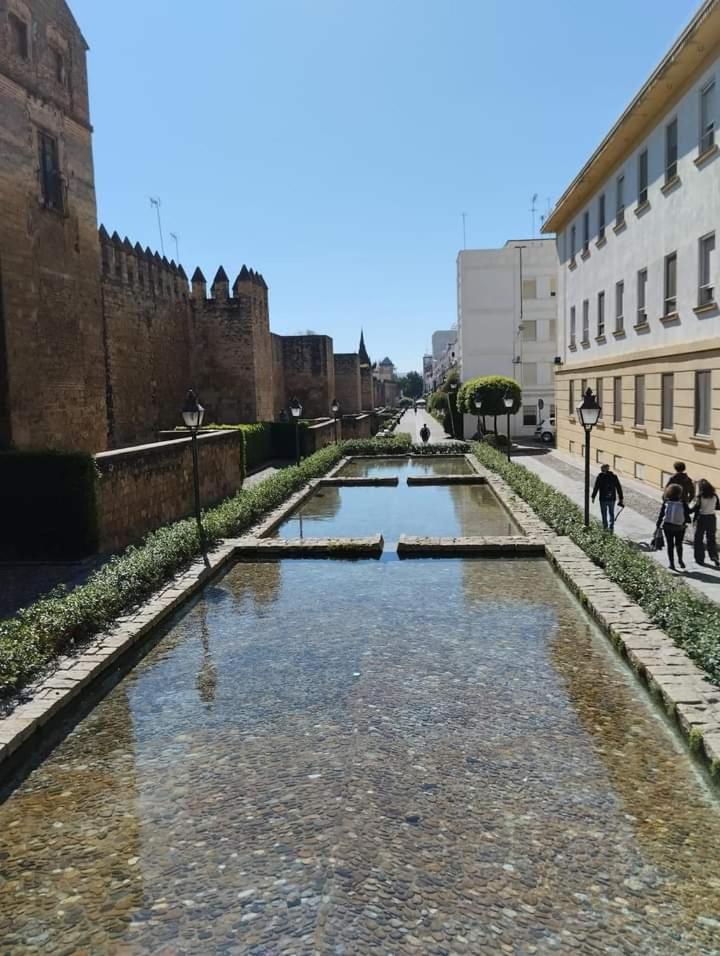Patio De La Muralla *