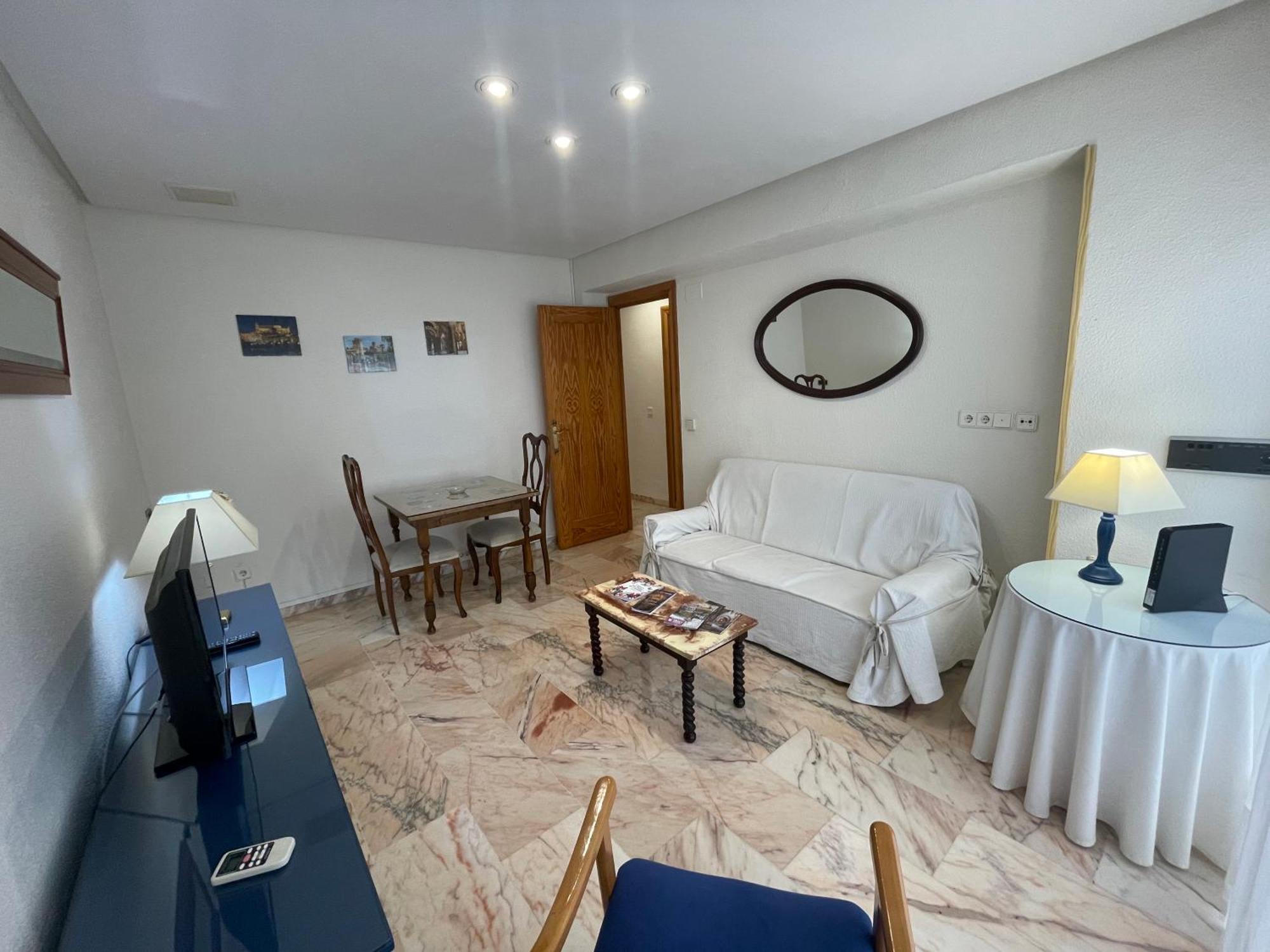 Palmones Apartment