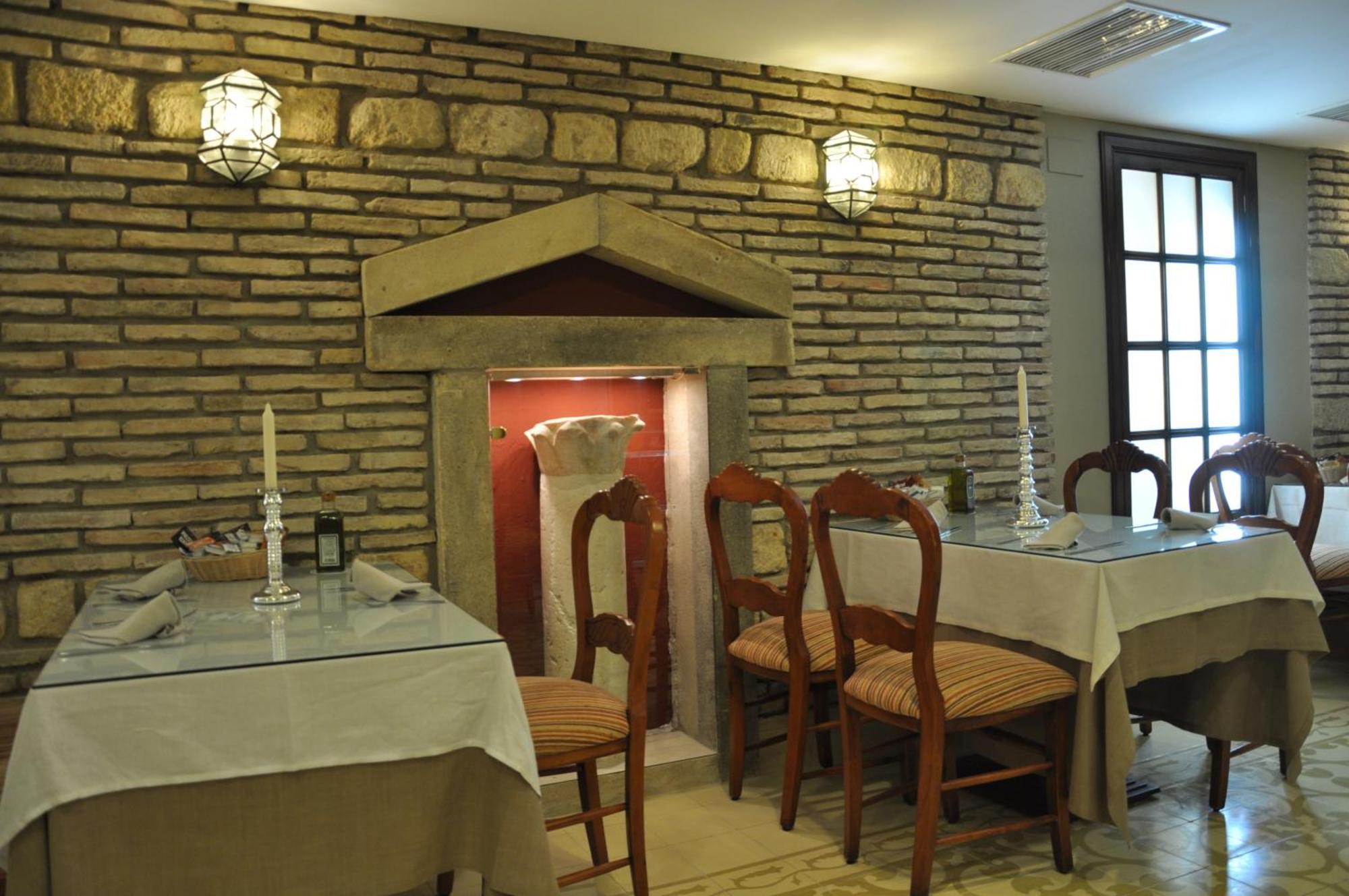 Hotel De Vallina By Mira