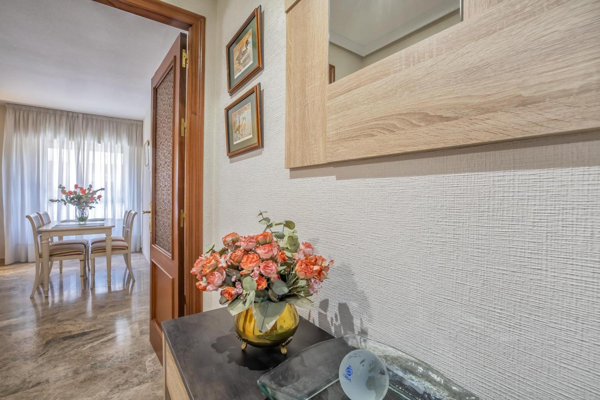 R & T Center - Parking Apartamento