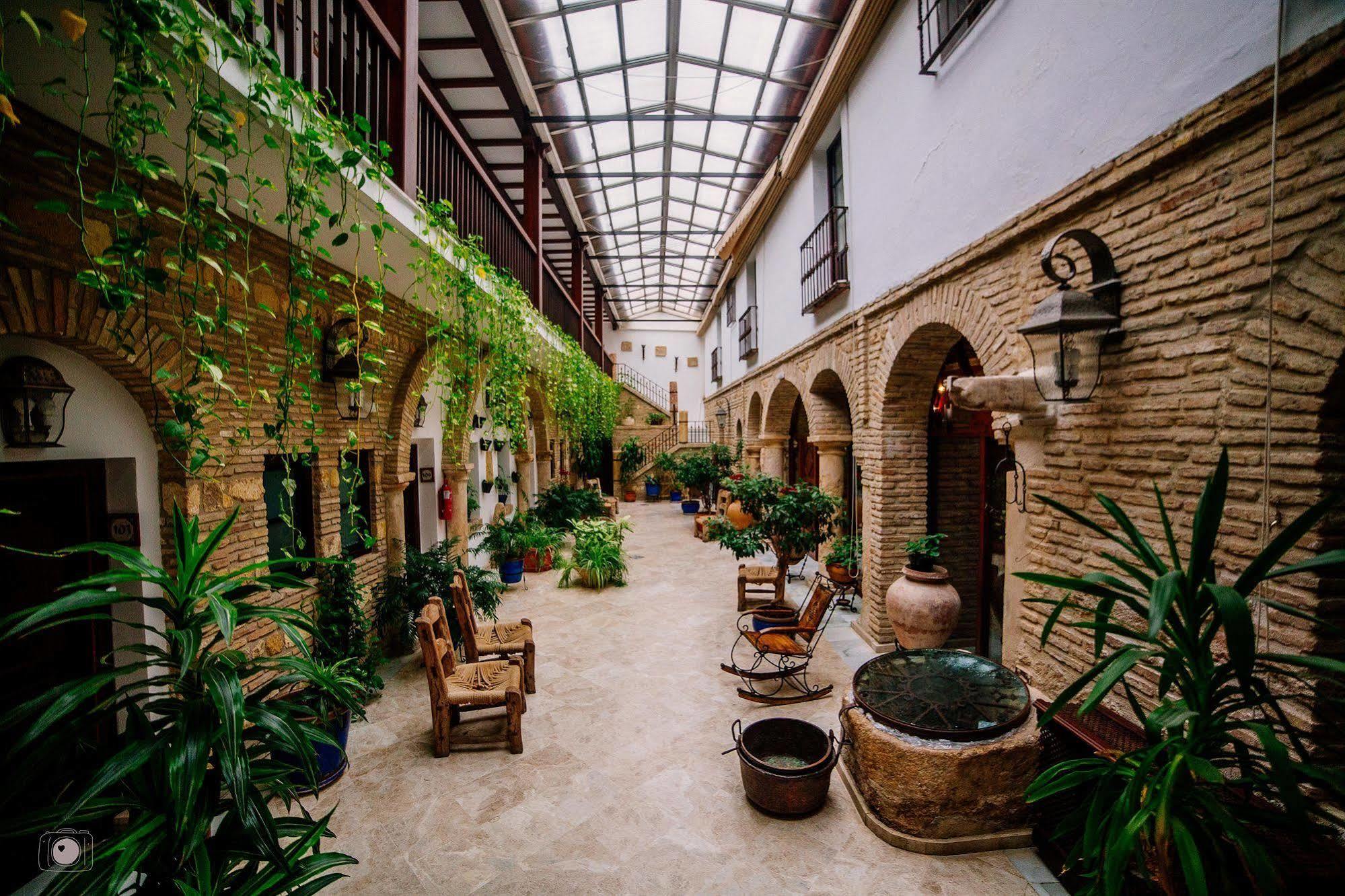 Hotel De Vallina By Mira 3*