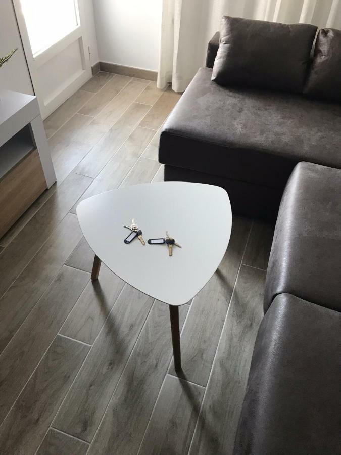 Apart. Junto A Parque Ciudad Jardin Apartment
