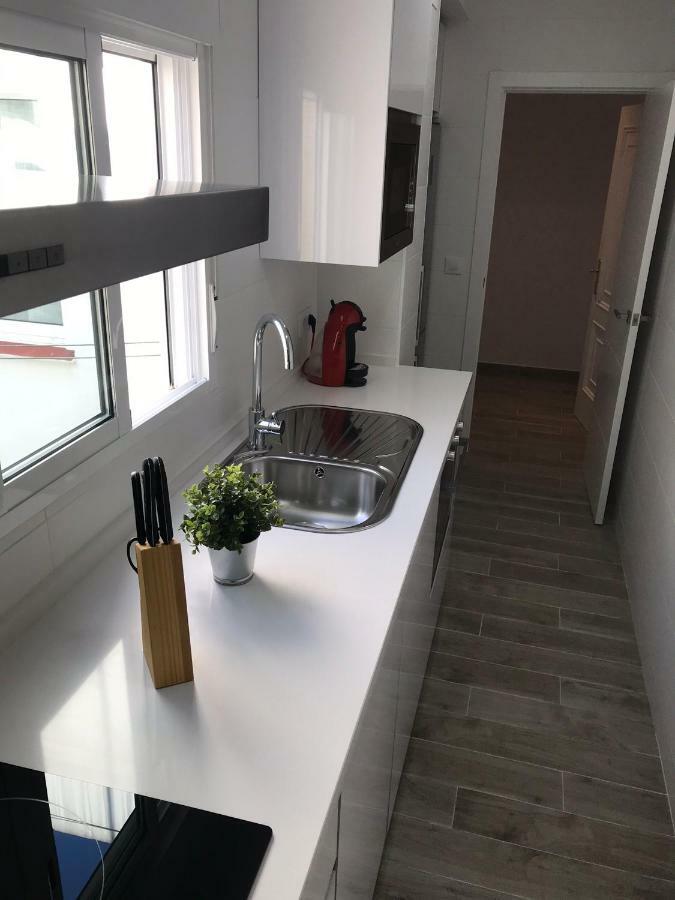 Apart. Junto A Parque Ciudad Jardin Apartment *