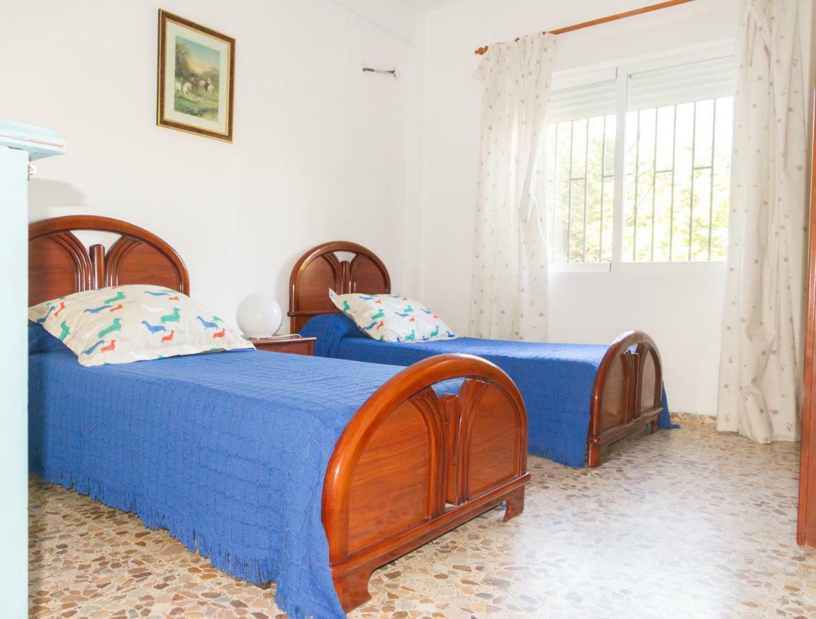 Fantástico Chalet Con Piscina En Avenida Del Brillante * Córdoba
