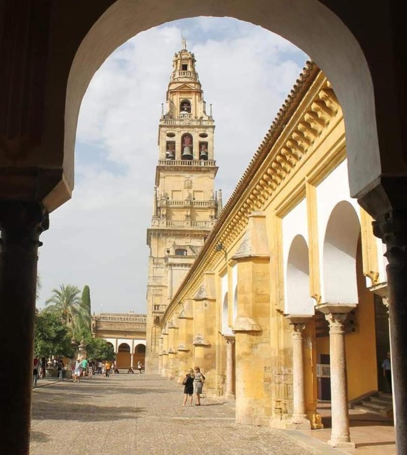 A 20 Metros De La Mezquita Catedral ,apartamentos Turistico Cespedes 5 *