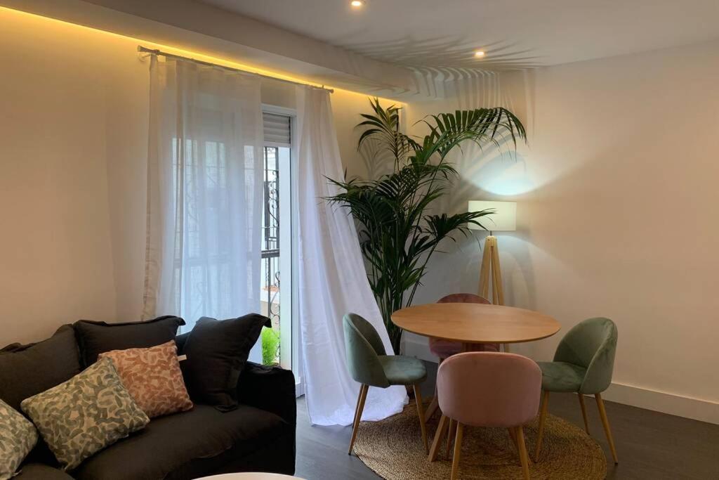 Apartamento A Estrenar A Un Minuto Del Alcázar Apartamento