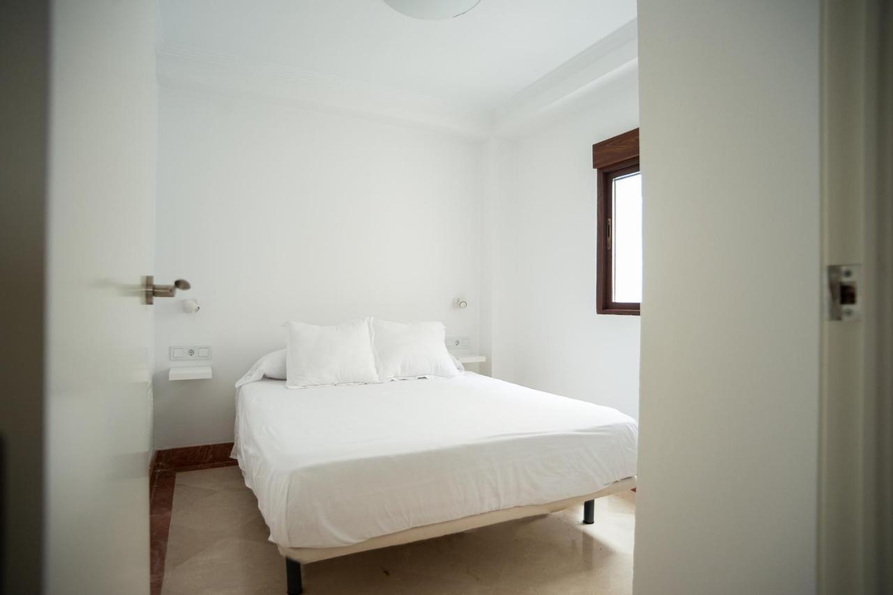 Deanes Apartment *