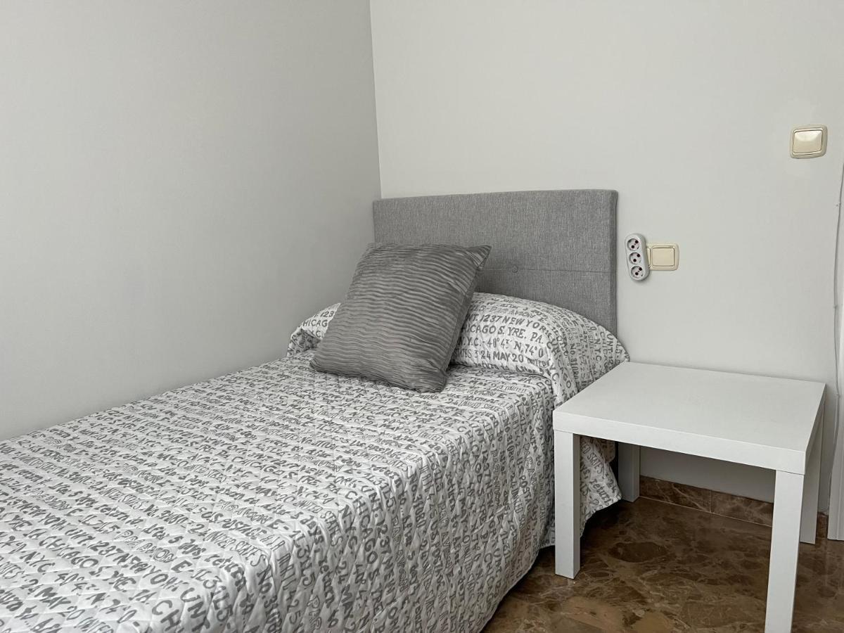 Apartamento Apartamento La Calahorra Con Parking Gratuito Córdoba