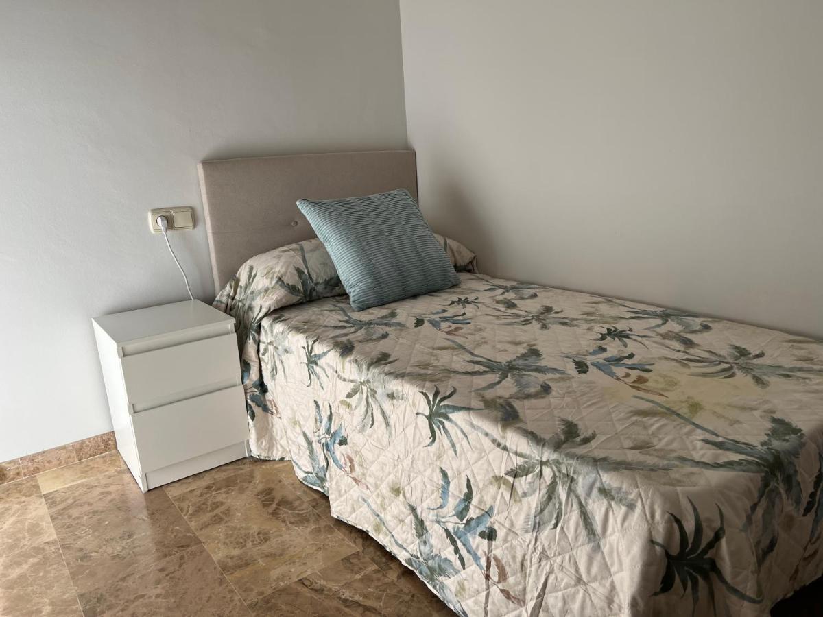 Apartamento La Calahorra Con Parking Gratuito