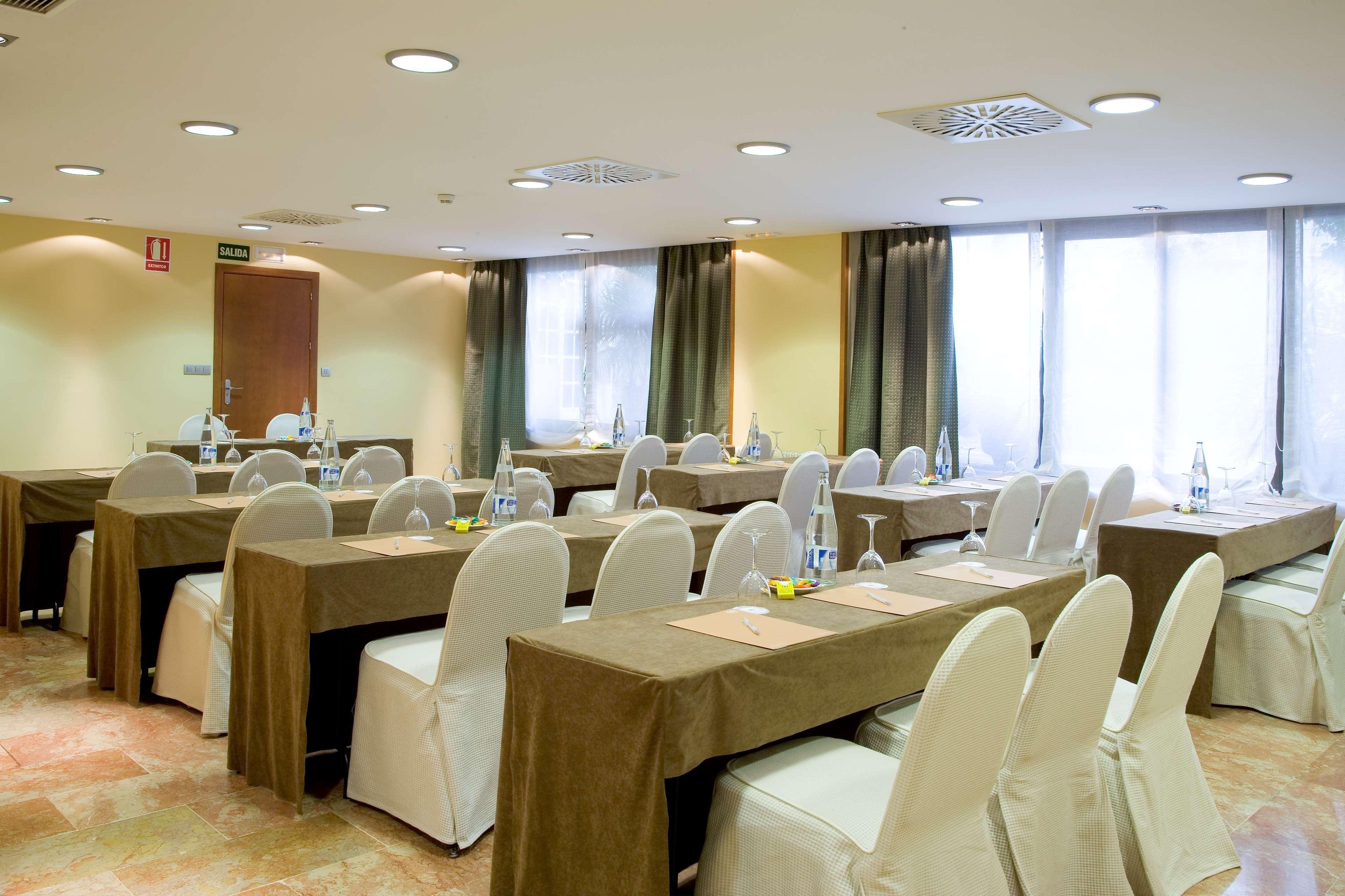 Nh Califa Hotel