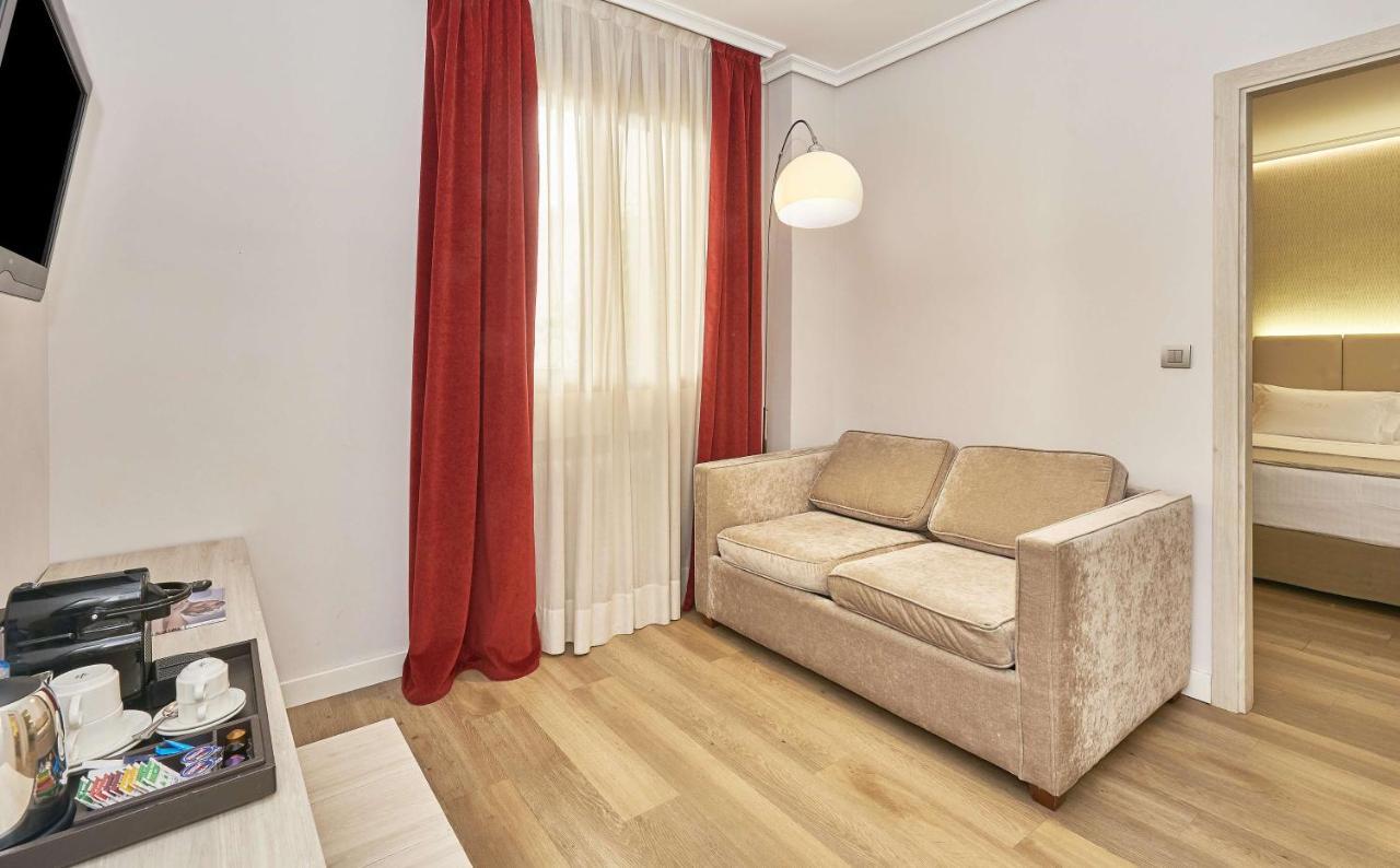 Hotel Nh Califa