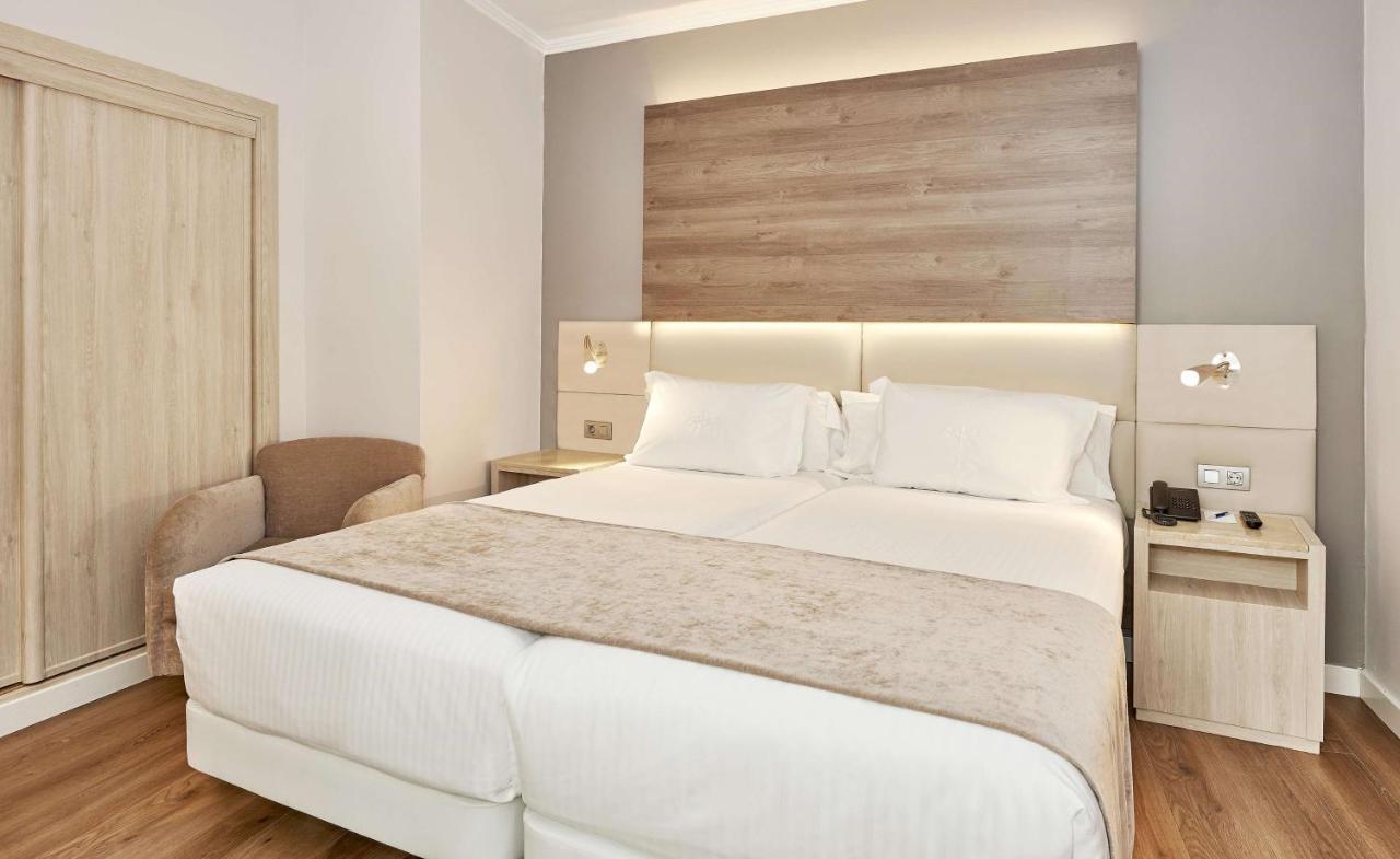 Nh Califa Hotel 4*