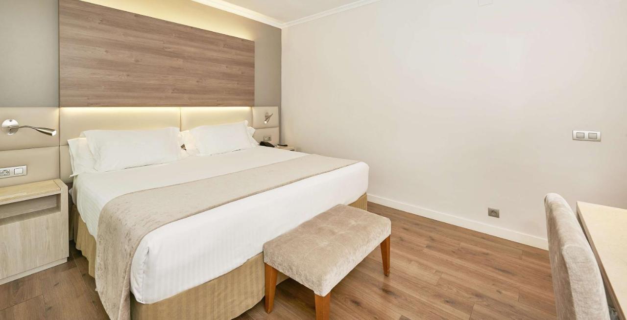 Hotel Nh Califa