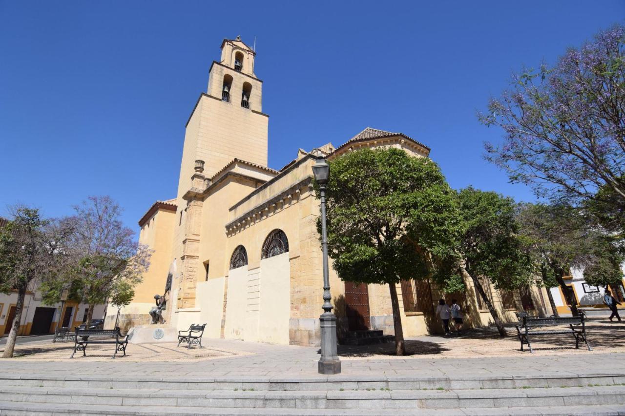 Atico Aguayos Con Parking Gratis Apartment