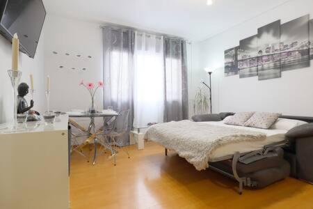 Con Encanto En Apartamento *