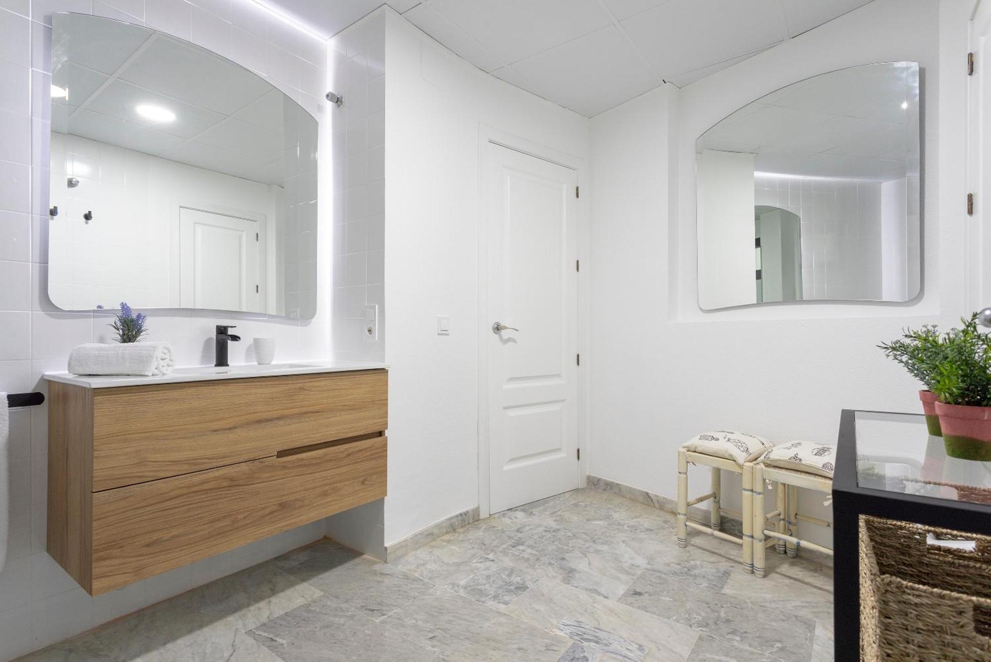 Genteel Plaza De Las Tendillas Ii Apartamento *