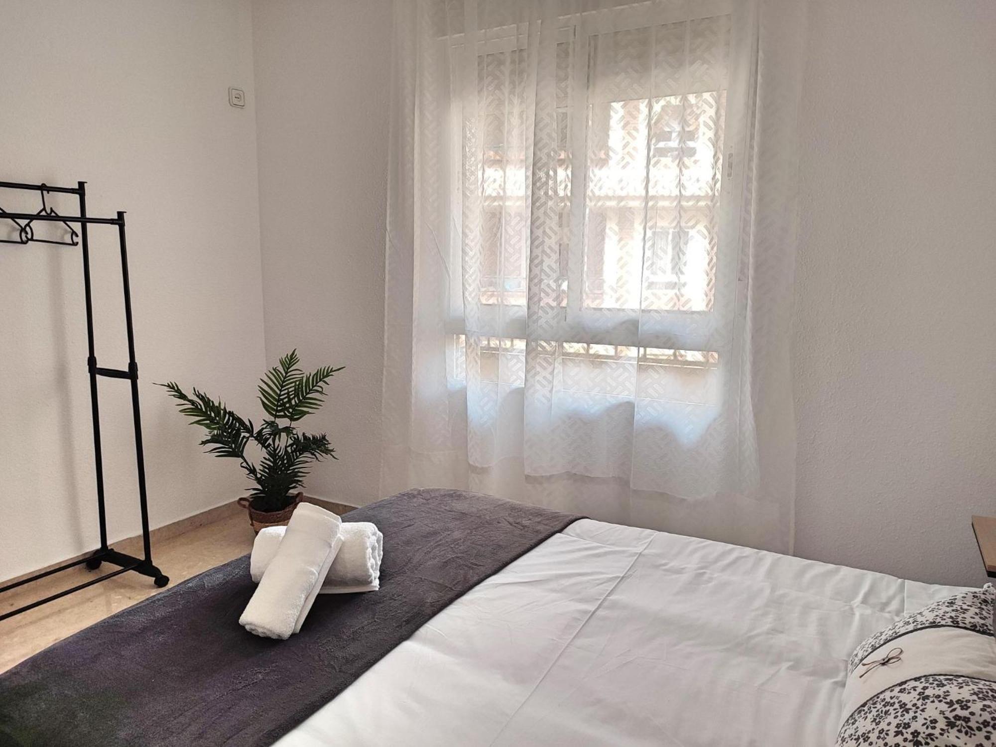 Centrico Jardines De Vallellano Apartment *