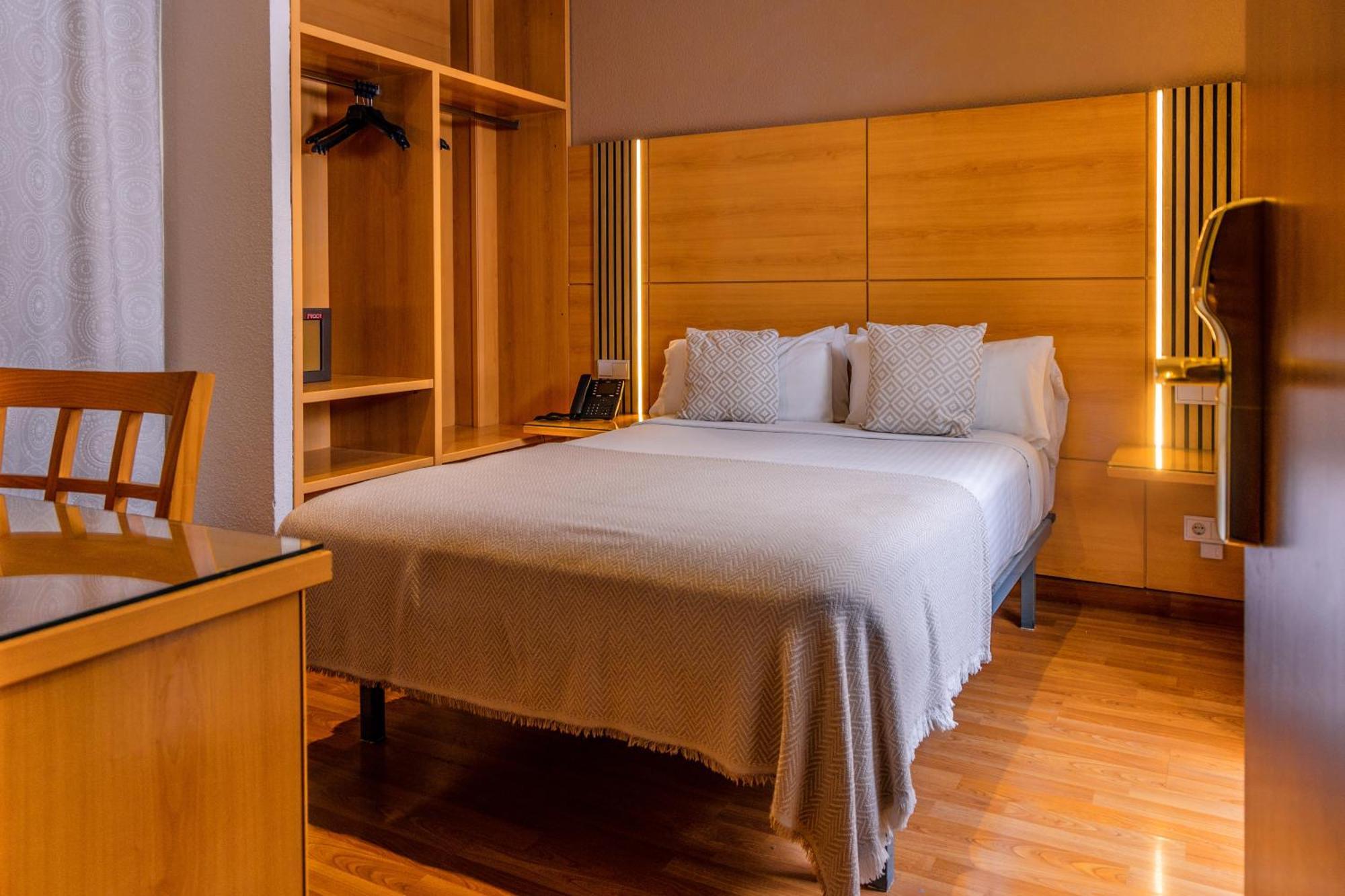 Serrano Hotel 2*