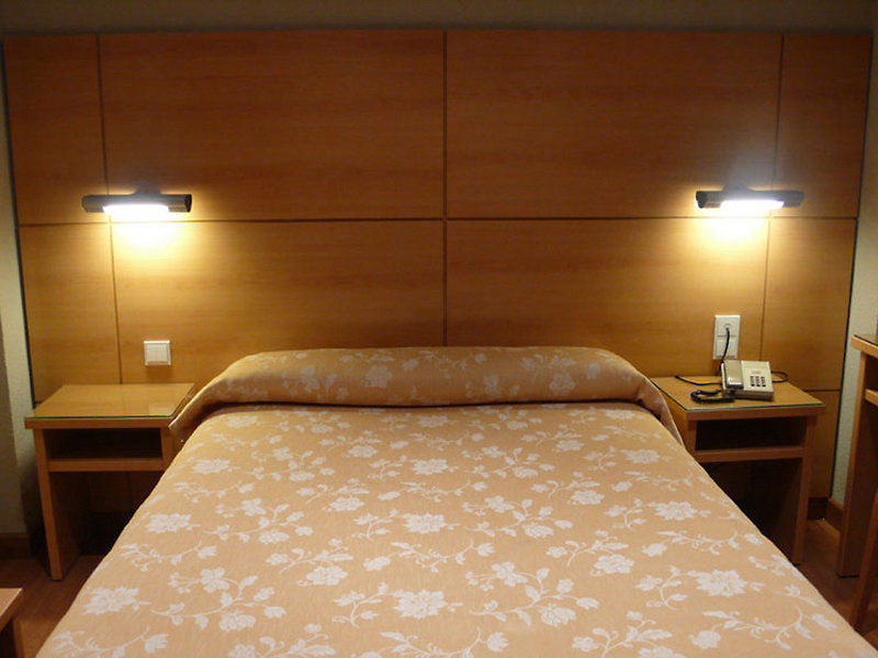 Hotel Serrano
