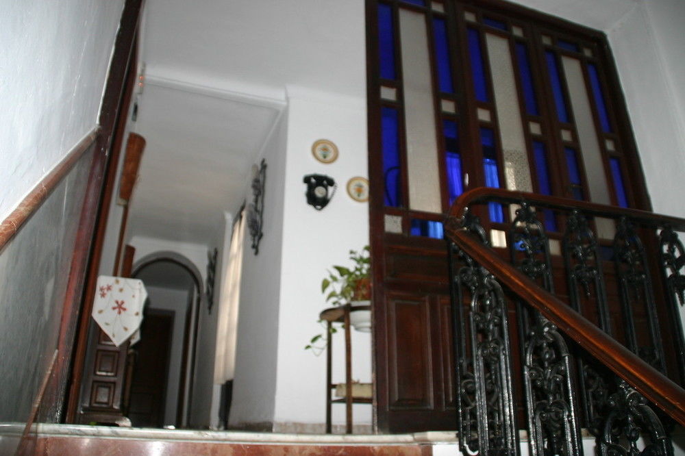 El Portillo Pensión 2*