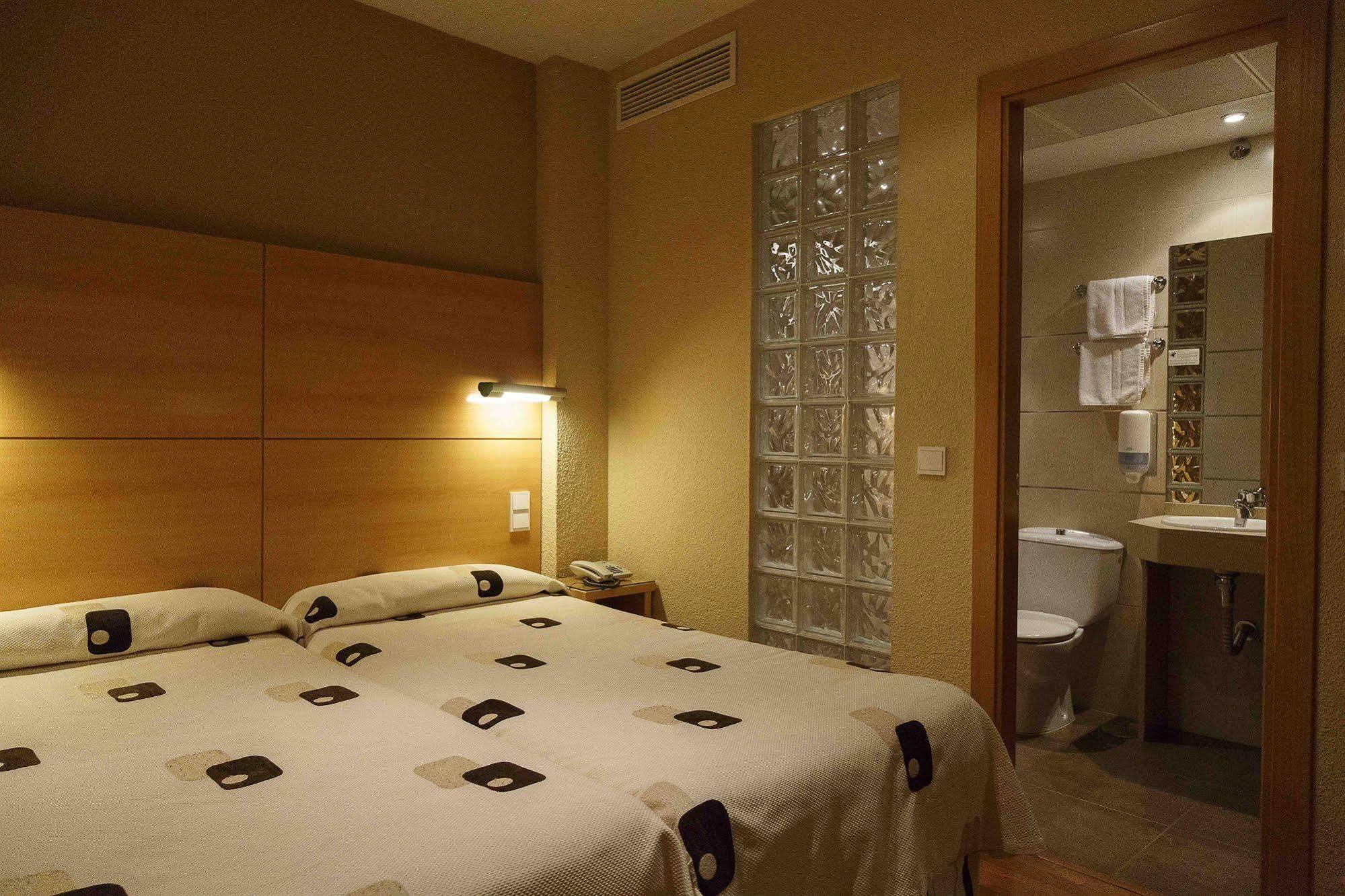 Serrano Hotel 2*