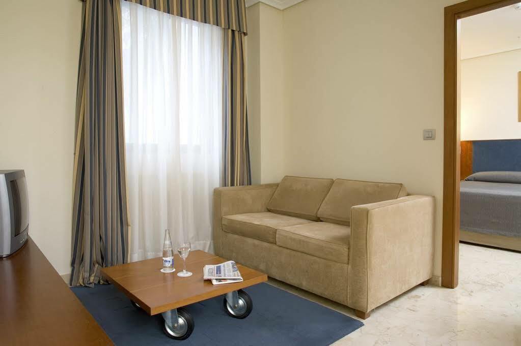 Hotel Nh Califa 4*